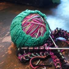 Pull-and-Go Yarn Cakes: The Ultimate Crafting Convenience